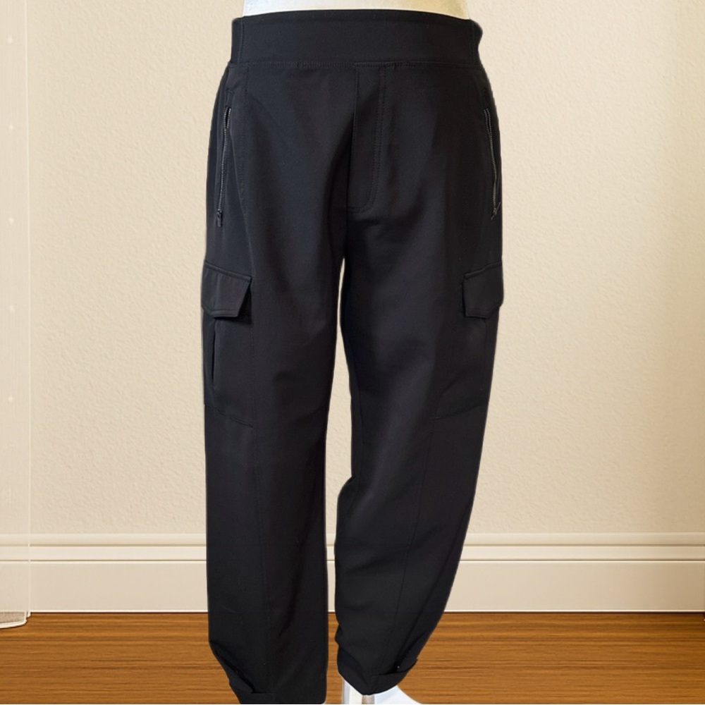 Athleta Endless High Rise Cargo Pant – Size 14P – Excellent Condition